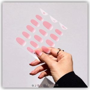 NEW ManiMe Standard Size Stick-On Gels in Mochi Ombre